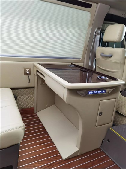 Luksusa autobusu pasažieru biznesa galds Toyota Coaster