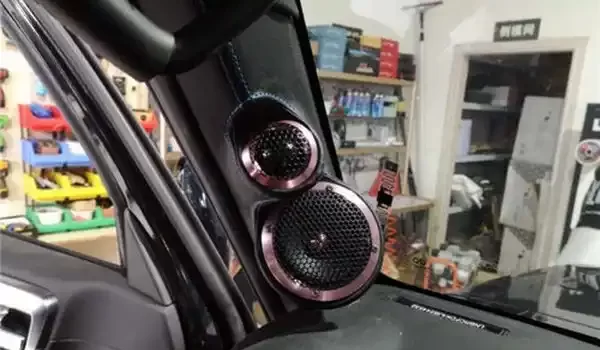 Auto audio modifikācijas priekšrocības un trūkumi