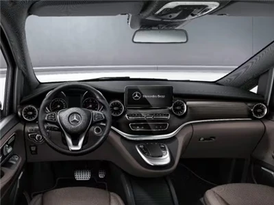 Mercedes-Benz V klases sedana elastīgs interjera dizains