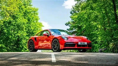 Porsche 911 Hybrid debitēs šīs vasaras sākumā
