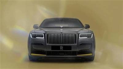 Rolls-Royce laiž klajā Ghost Prism