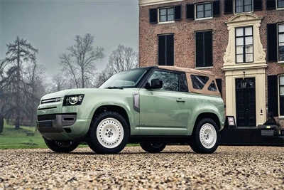 Modificēts Land Rover Defender kabriolets