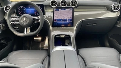 Mercedes GLC 300 kupejas lieliskais interjers